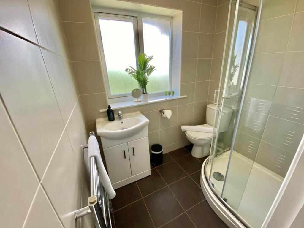 Coventry Huge 4Bed 2Bath Private Parking Nec By Empower Homes Luaran gambar